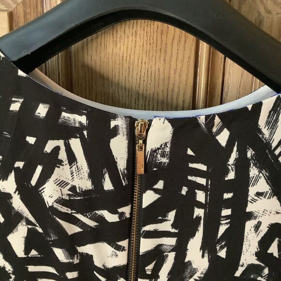 Eliza J Womens Shift Dress Size 6 Short Sleeves Black And Blue Print - Picture 5 of 5